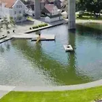 Sjarmerende hybel med eget bad og egen bakgård!